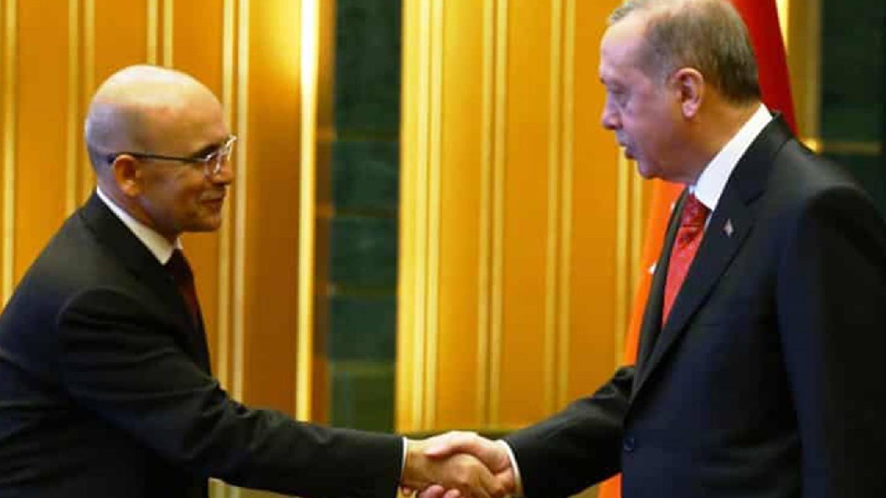 AKP'li isimlerden Reuters'a ekonomik kriz itirafı: Sıkıntı yaşıyoruz, tartışılacak tarafı yok
