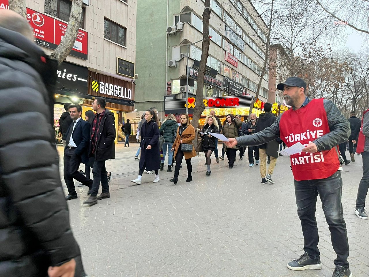 Tekel Bayileri Platformu Başkanı Özgür Aybaş, TİP'ten aday oldu