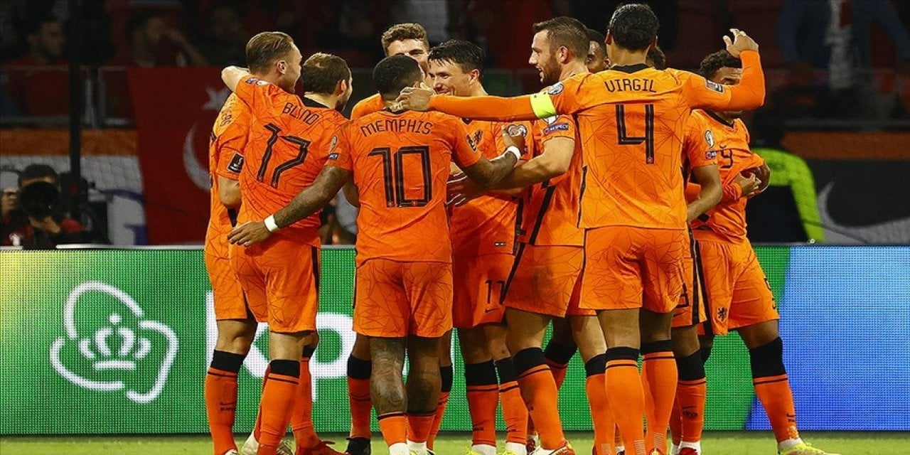 EURO 2024 öncesi Hollanda milli takımına körili tavuk şoku