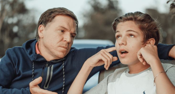 Gülmekten öldürmeyen bayat şakalar, çocuğun psikolojisini güçlendiriyor