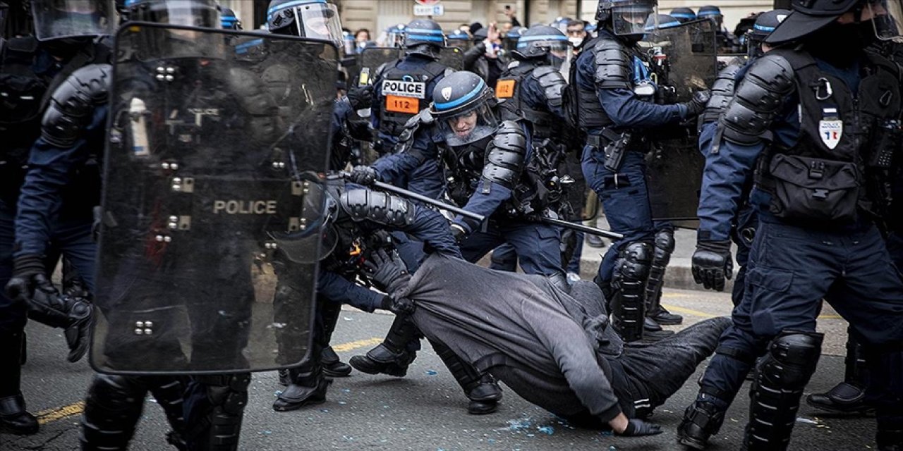 Öfkenin dinmediği Paris'te polise tehdit soruşturması