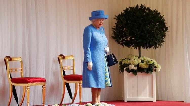 Kraliçe sarayın 775 odası için dekoratör arıyor: Son başvuru 3 Nisan