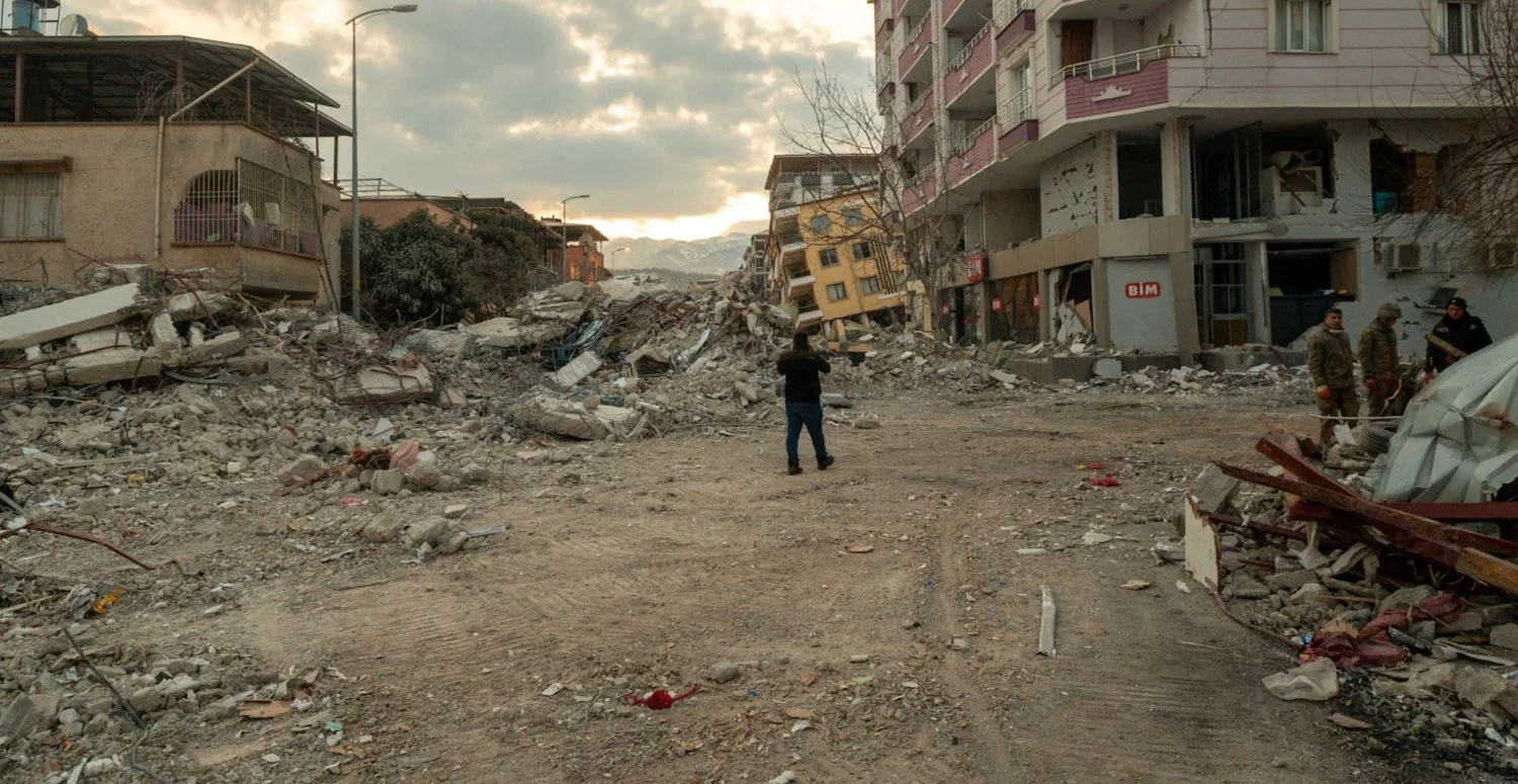 Ünlü jeolog o bölgeyi işaretledi! 400 bin kişilik ilçede deprem alarmı