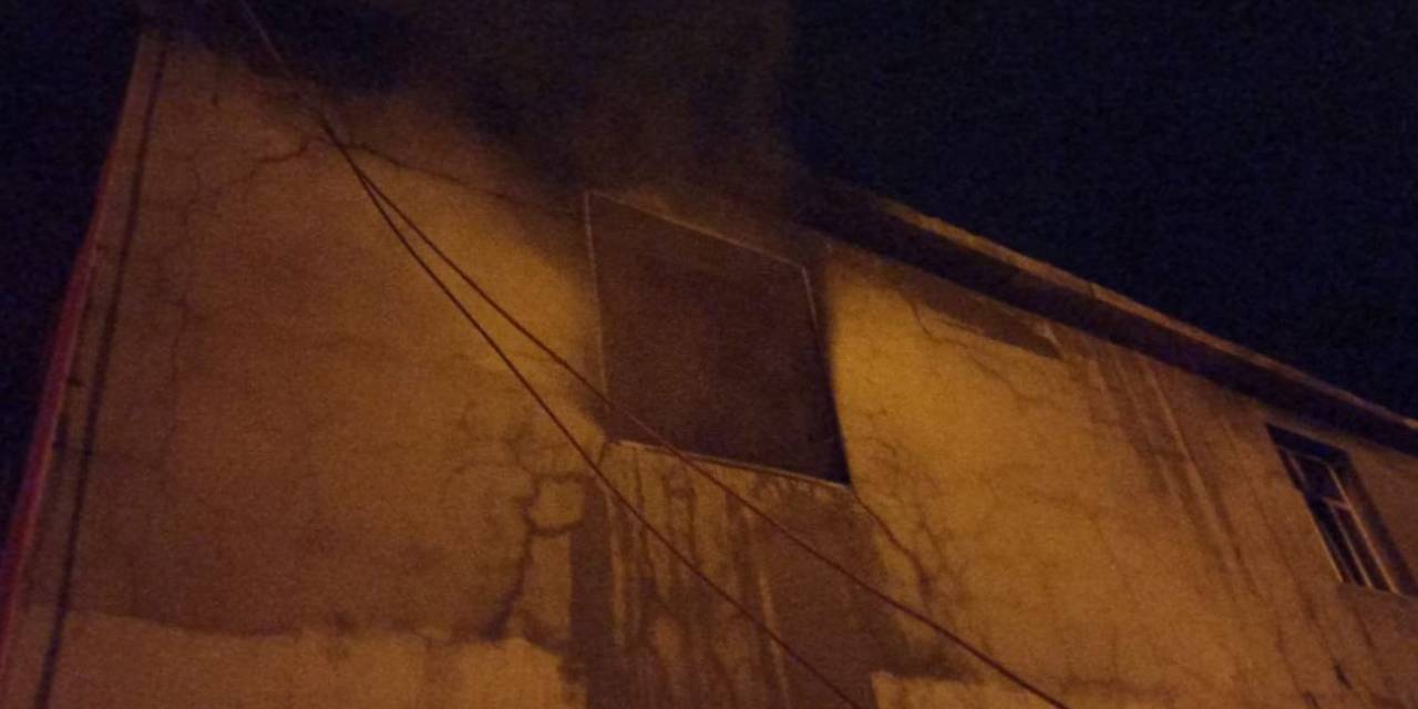 Diyarbakır'da husumetlilerinin evlerini ateşe verdiler
