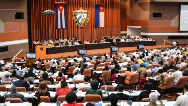 Küba 'özel mülkiyeti' tanımaya hazırlanıyor