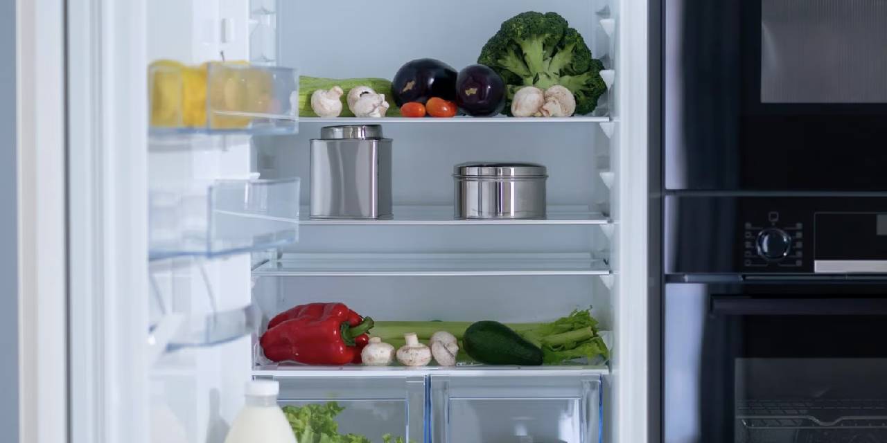 Buzdolabı kokusu yüzünden yemek yemeyi bırakmanıza gerek yok: Buzdolabı kokusunu yok eden 8 kesin çözüm...