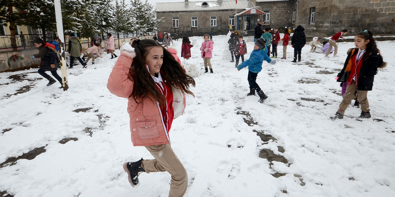 Okullara kar tatili! Bu illerde yaşayanlar dikkat