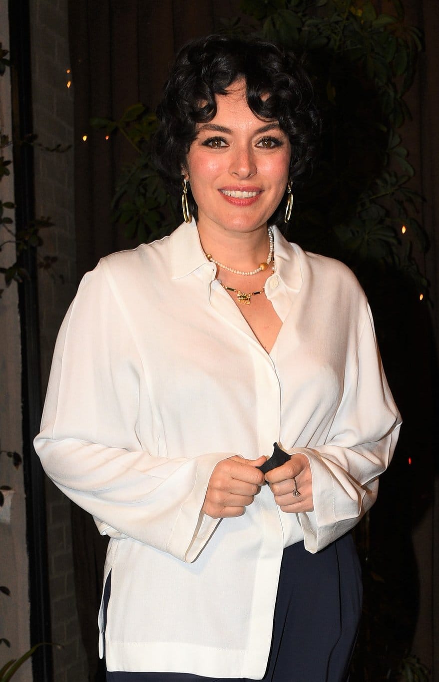 Her yaşında ayrı güzel...Ezgi Mola, 40'ıncı yaşını kutladı... Doğum günü partisini sevgilisinin mekanında yaptı