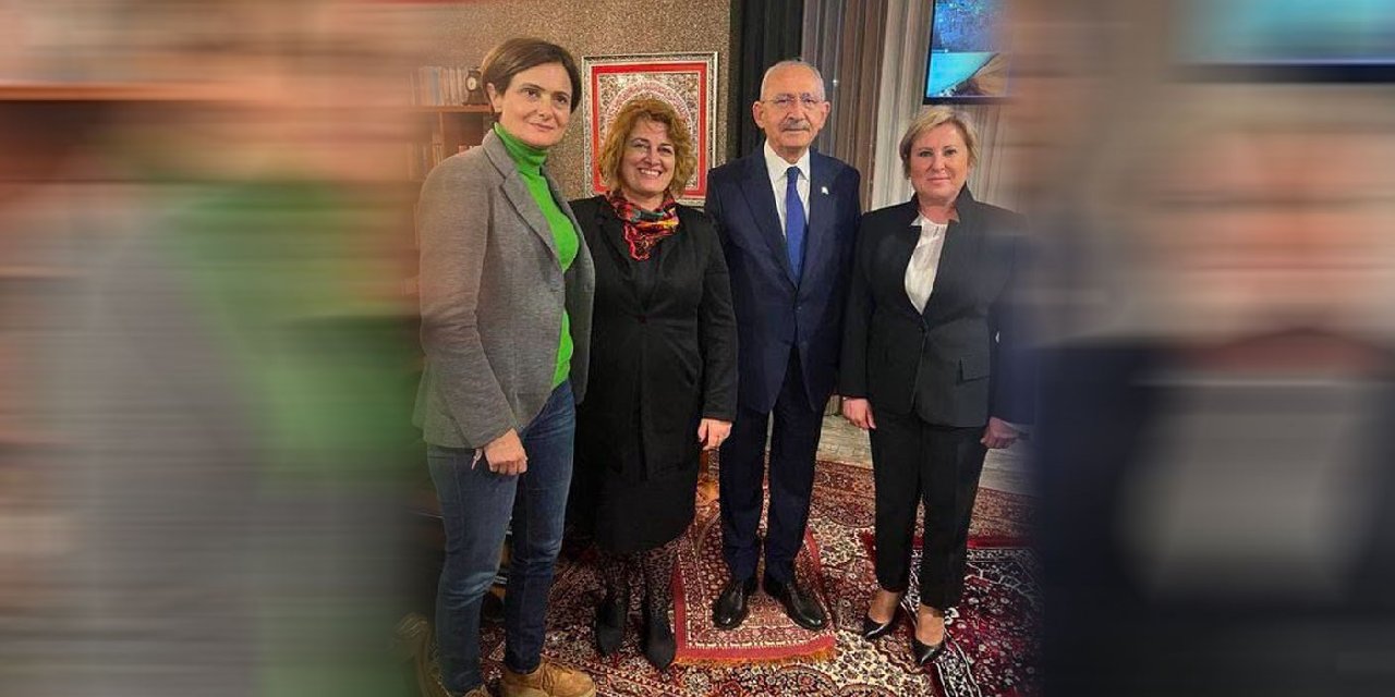 Ev sahibi İsmail Müftüoğlu, seccadeli fotoğrafın perde arkasını anlattı... Kalabalık içinde ve dikkatsizce çekildi...
