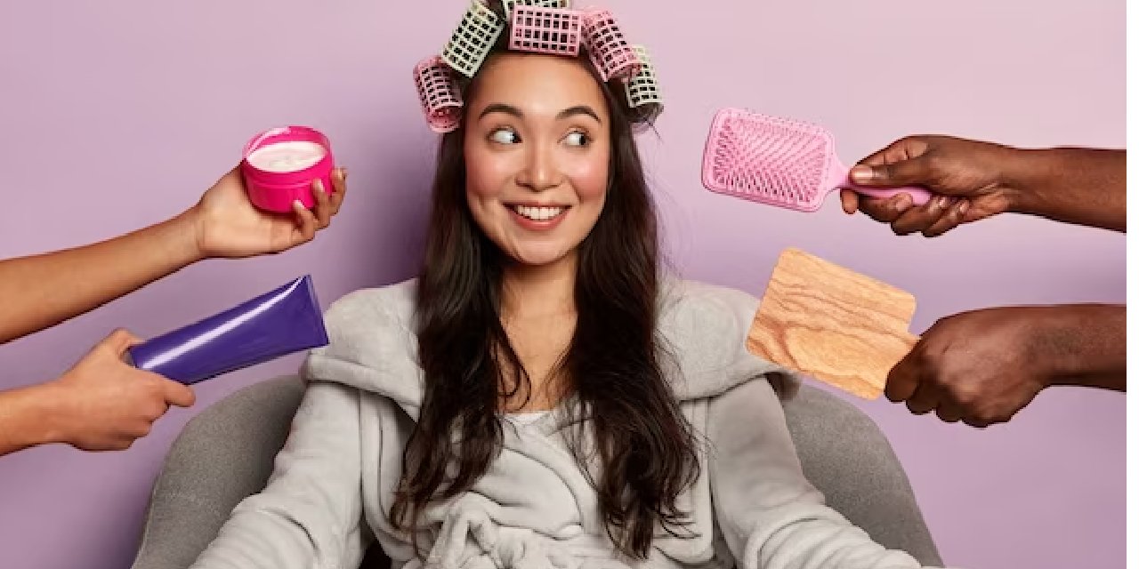 Saç bakımında doğru bildiğimiz yanlışlar..... Bu hatalar saçın iki kat daha yağlanmasına neden oluyor...