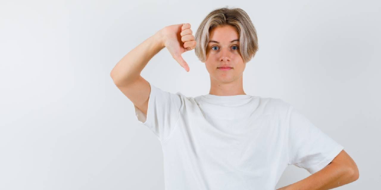 Beyaz kıyafetlerinizdeki sarı ter lekelerine elveda diyin! Ter lekesine 20 dakikada etki ediyor.Kıyafetleriniz ilk günkü gibi...