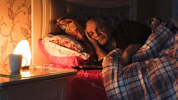 Yaş ilerledikçe neden daha az uyuyoruz? İhtiyaç mı azalıyor uykumuz mu kaçıyor?