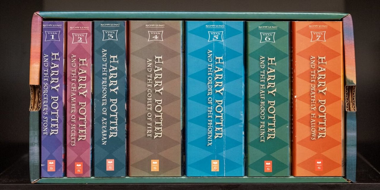 İlk baskı Harry Potter kitabı rekor fiyata satıldı