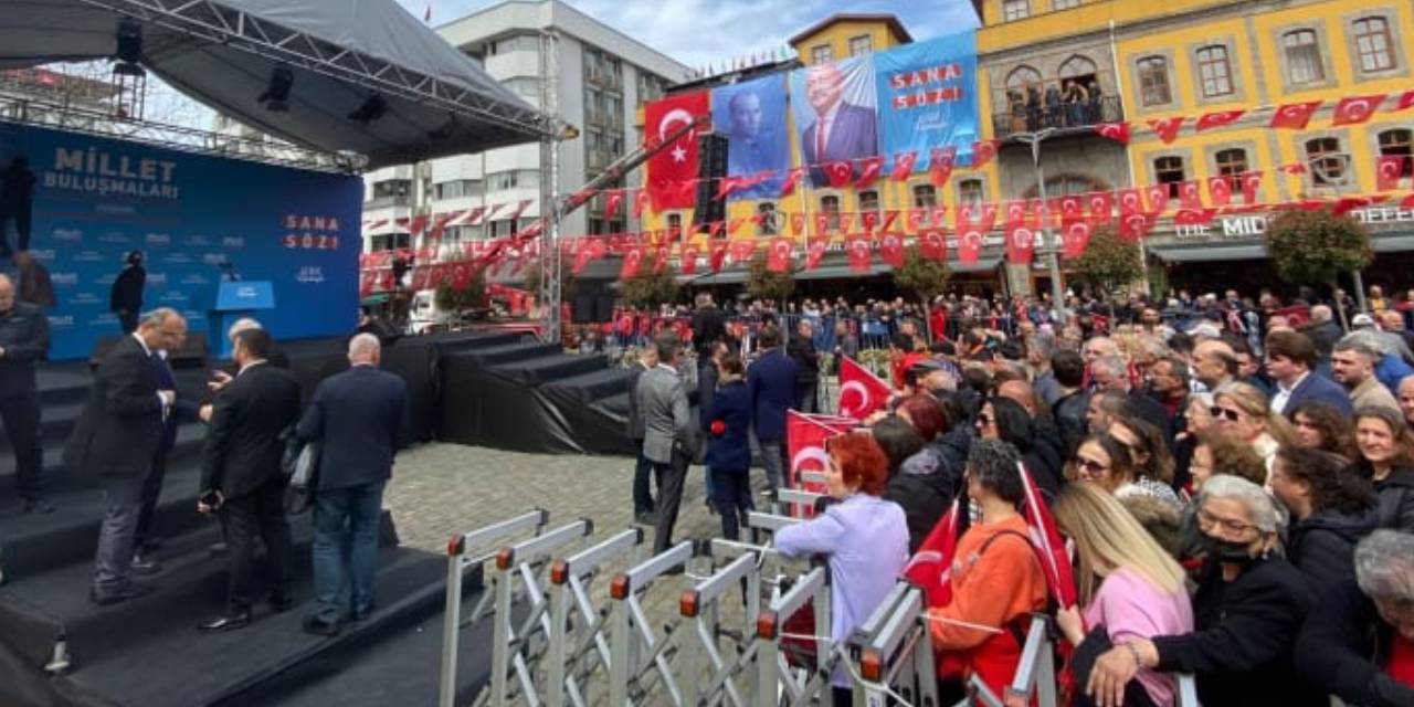 Trabzon’da CHP çadırına AKP engeli