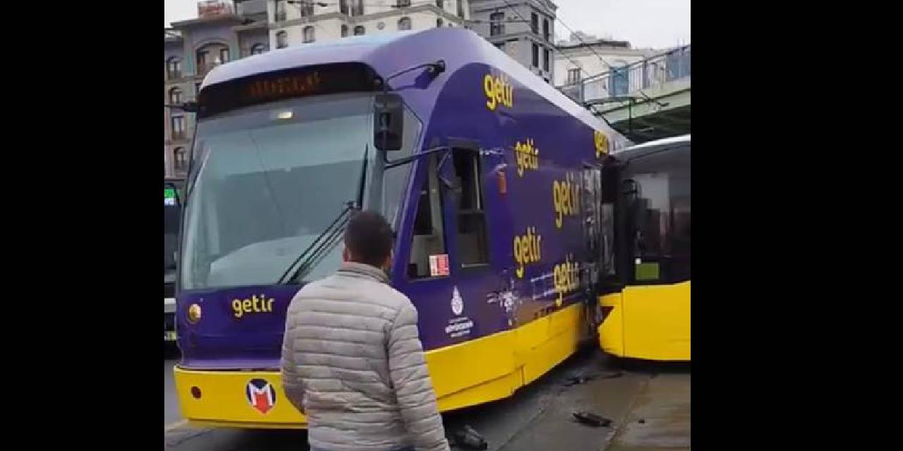 Aksaray'da otobüs tramvaya çarptı