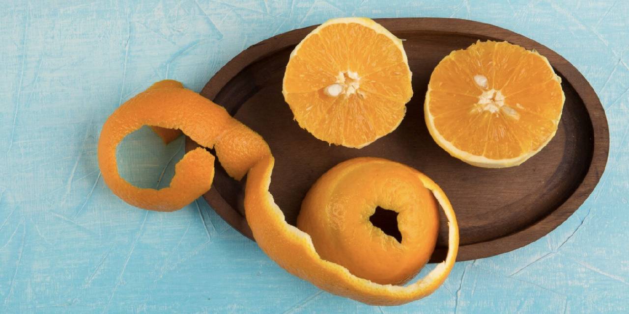 Portakalı soyanlar... Kabuklarını çöpe atmayın, mikrodalga fırına atın!Bu şahane etkiyi kimyasallarla elde edemezsiniz