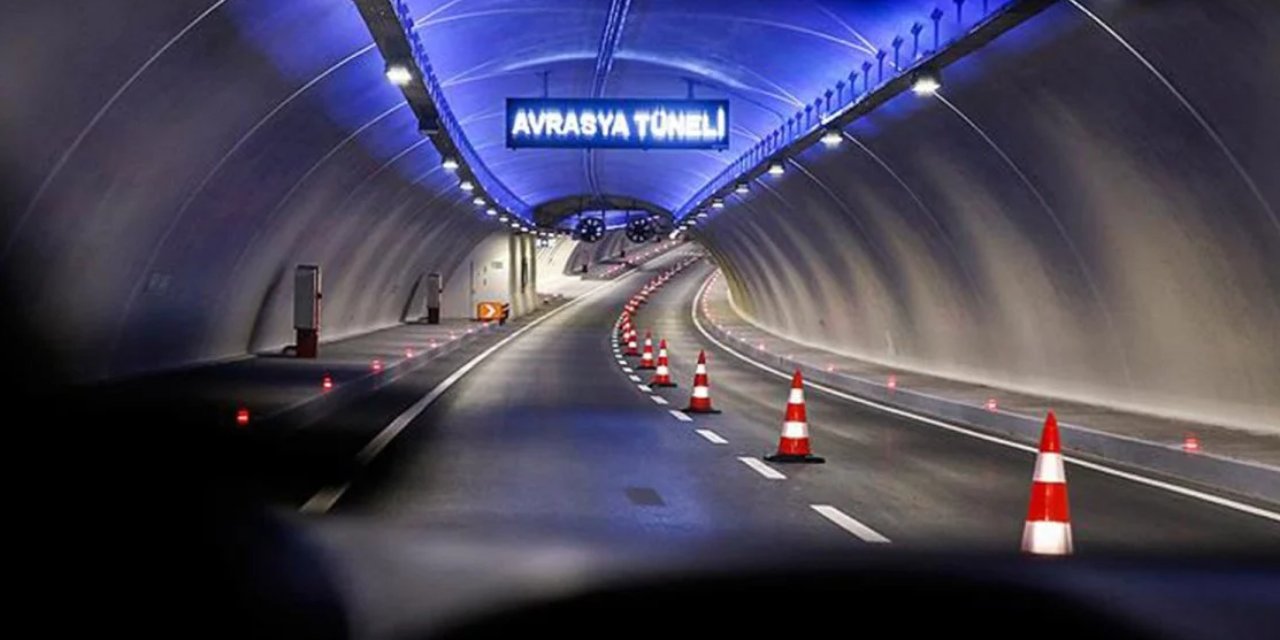 Avrasya Tüneli'nde kaza: Araç geçişine kapatıldı