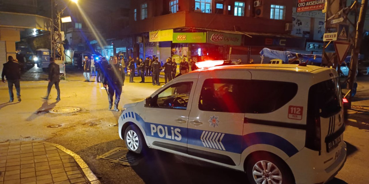 Adana'da 16 yaşındaki çocuk 2 kişiyi vurdu!
