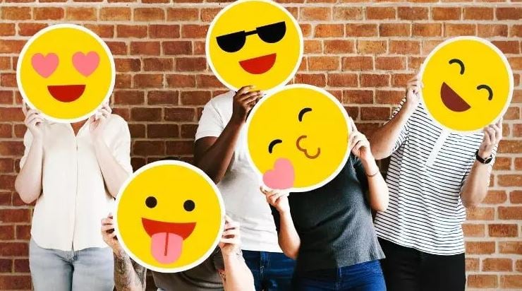 Emoji görgü kurallarının bu kadar çok şey ifade ettiğini kim bilebilirdi ki?