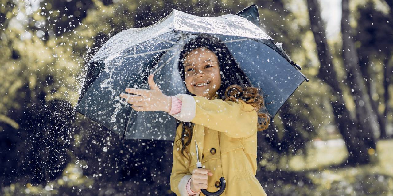 Nisan yağmurlarının yararları neler? Yağmur suyu cilde iyi gelir mi? Yağmur suyu ile  saçlarınızı yıkarsanız bakın neler oluyor