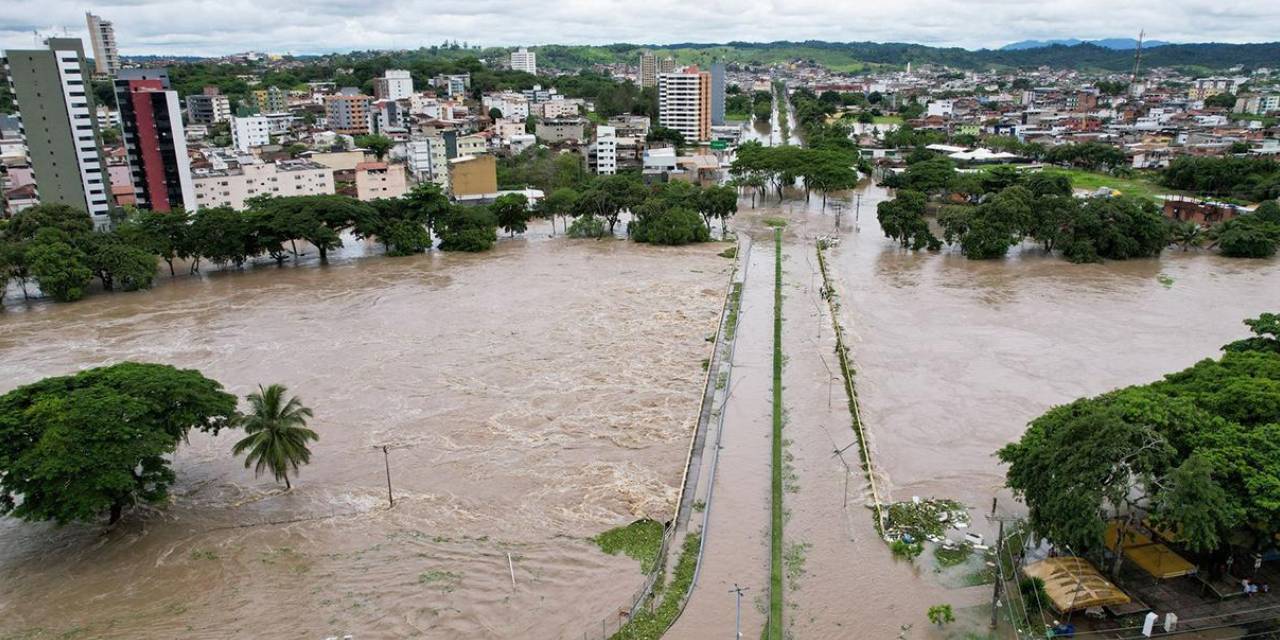 Şiddetli yağmurlarda 6 kişi hayatını kaybetti
