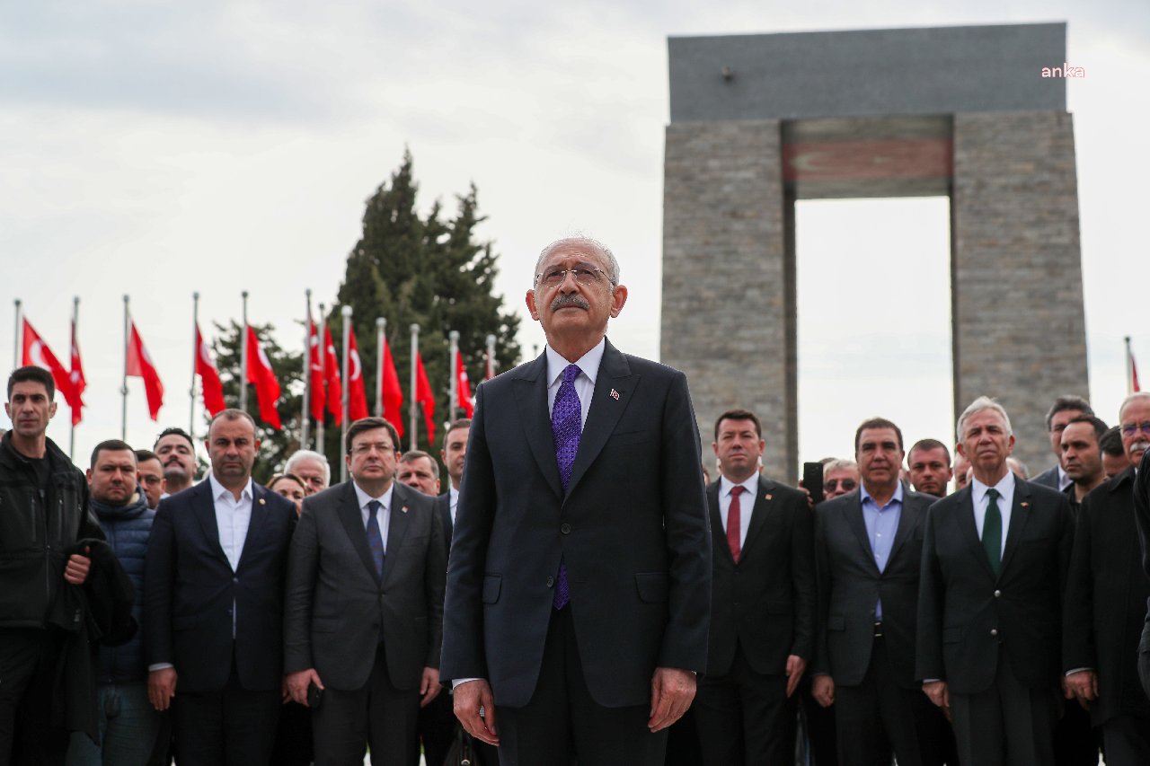Kılıçdaroğlu, Çanakkale Şehitlikleri’ni ziyaret etti