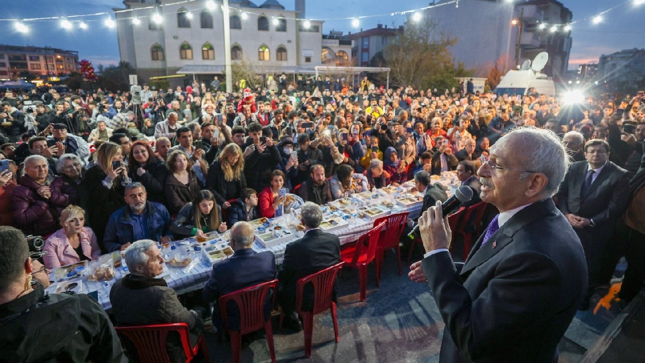 Kılıçdaroğlu iftarını 6 bin kişiyle birlikte sokakta açtı