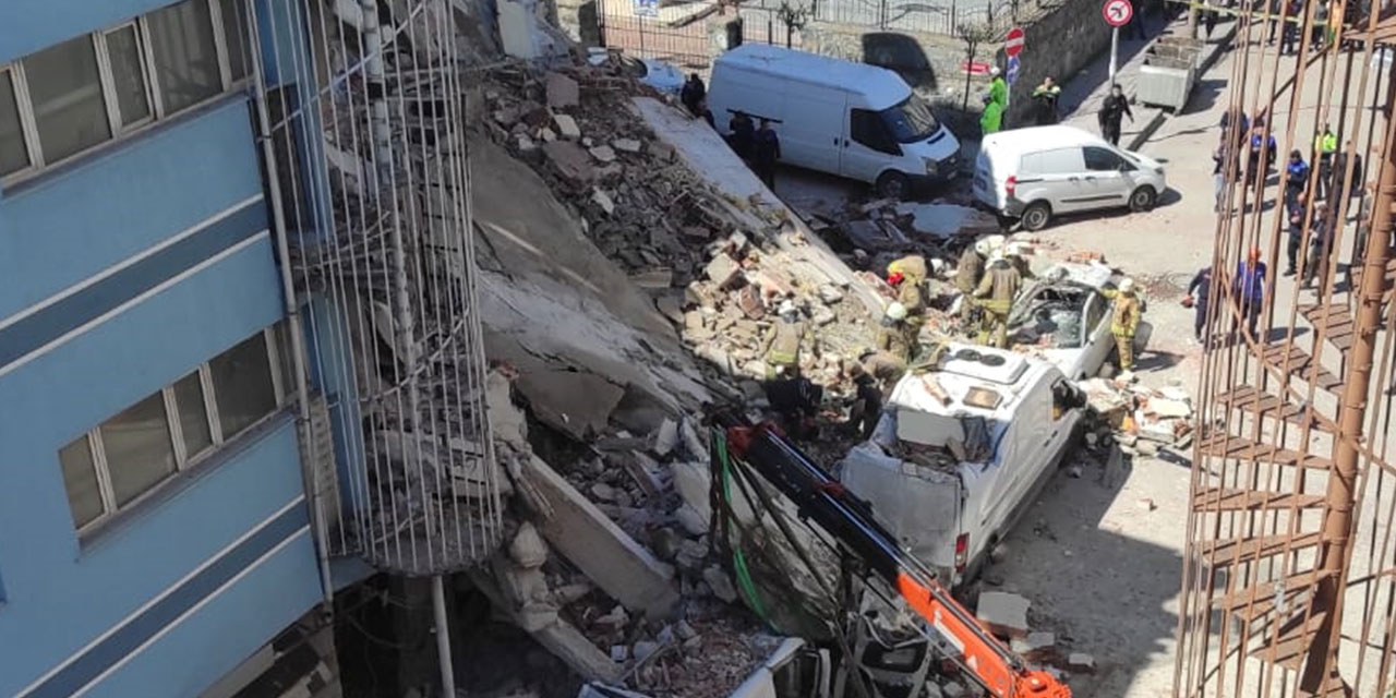 İstanbul'da boş bina araçların üzerine çöktü