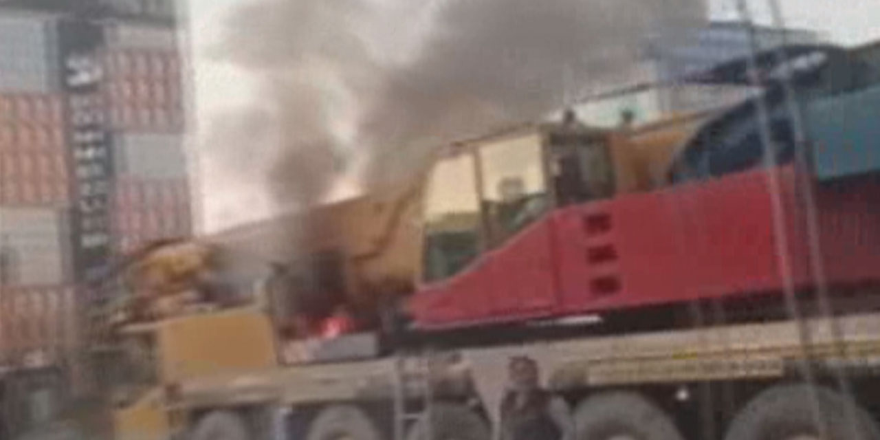 Maltepe'de vinç yangını: D-100 Karayolu'nda trafik yoğun