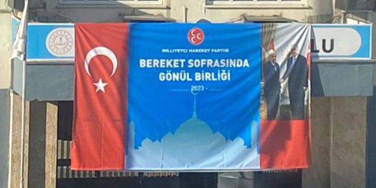 MHP'den okulda seçim propagandası!