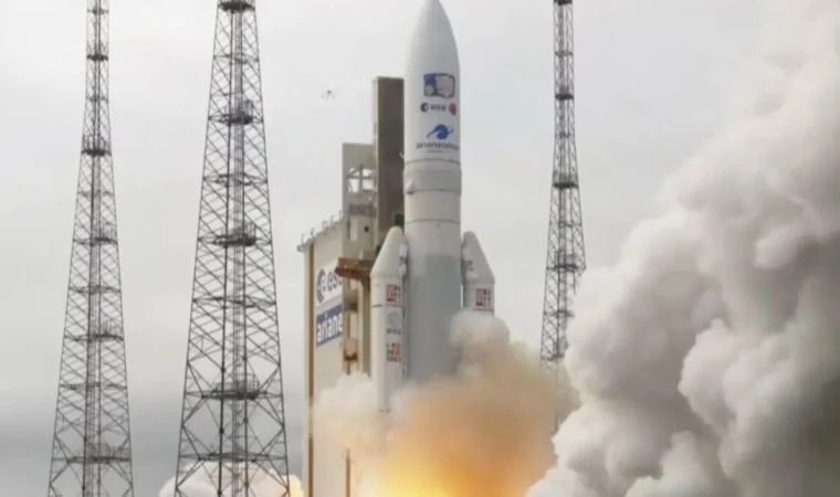 Ariane-5 fırlatıldı, insanlığın Jüpiter'i keşfetme serüveni başladı. Yaşam ihtimali var mı?