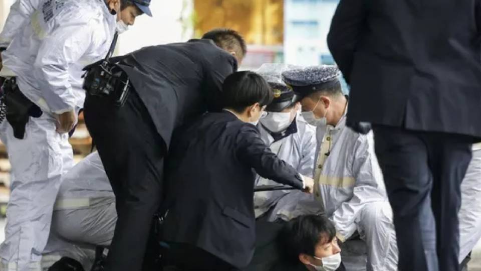 Japonya Başbakanı'na saldırı: Şüpheli yakalandı