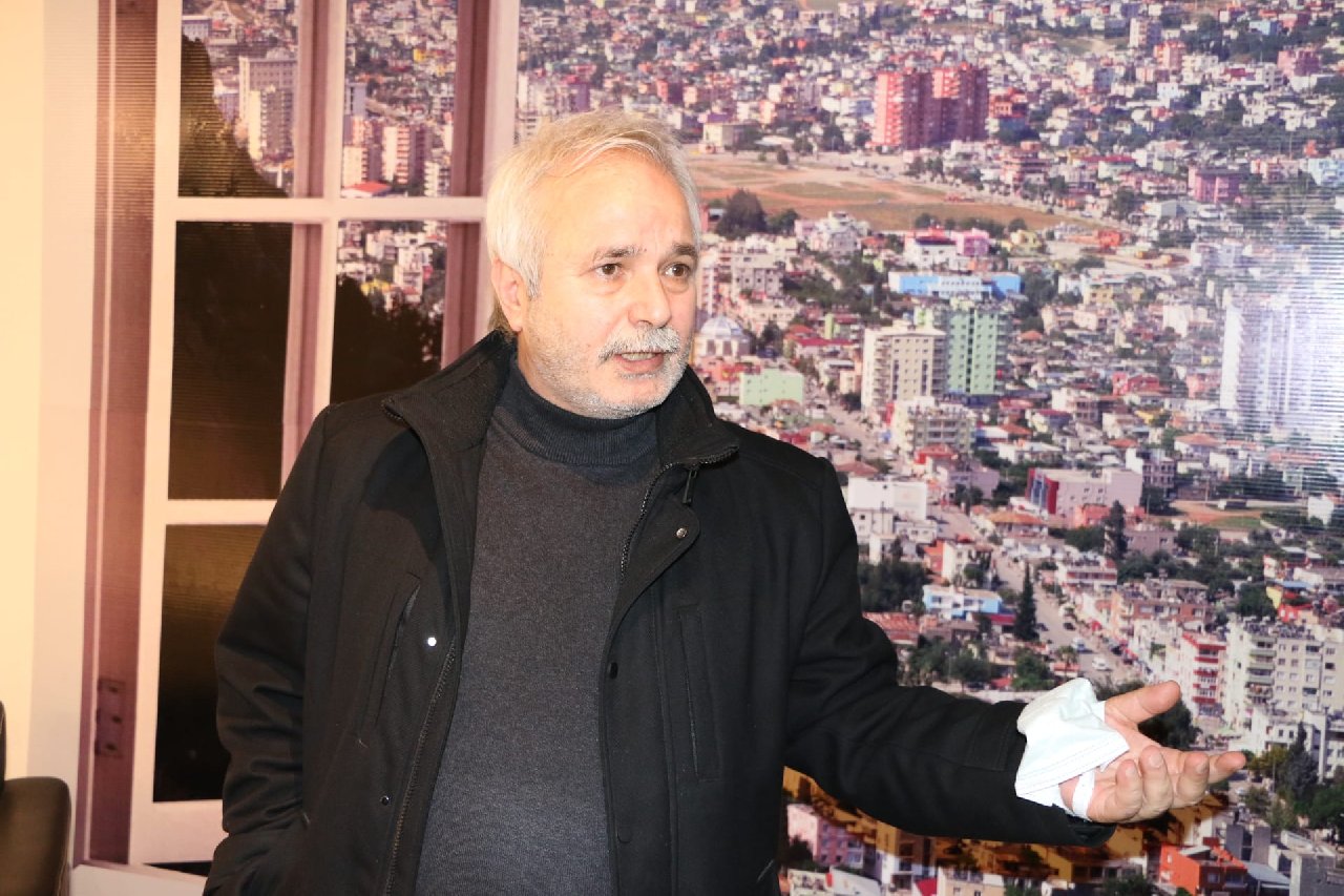 Saadet Partili belediye başkanı AKP'ye geçti