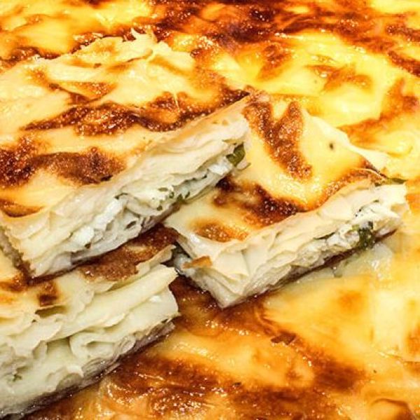 Usta şeflere taş çıkartacak yufkadan su böreği tadında  enfes börek tarifi …