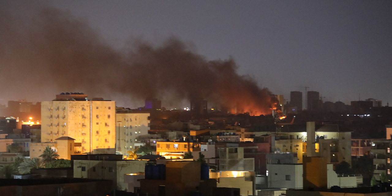 Sudan'da ABD'nin diplomatik konvoyuna ateş açıldı
