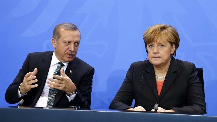 Erdoğan ile Merkel telefonla görüştü