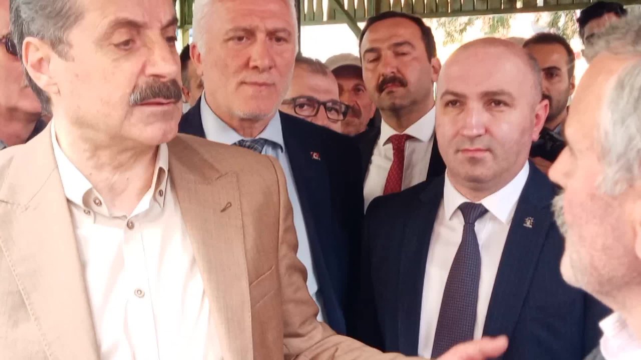 Artvin'de vatandaştan AKP'li Faruk Çelik'e Soğuk Duş: 20 Senedir Sahip Çıkmadınız Şimdi mi Çıkacaksınız?