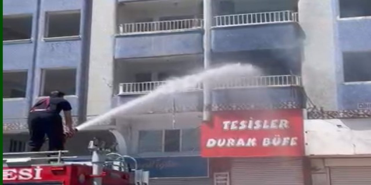 Diyarbakır’da ağır hasarlı binada yangın