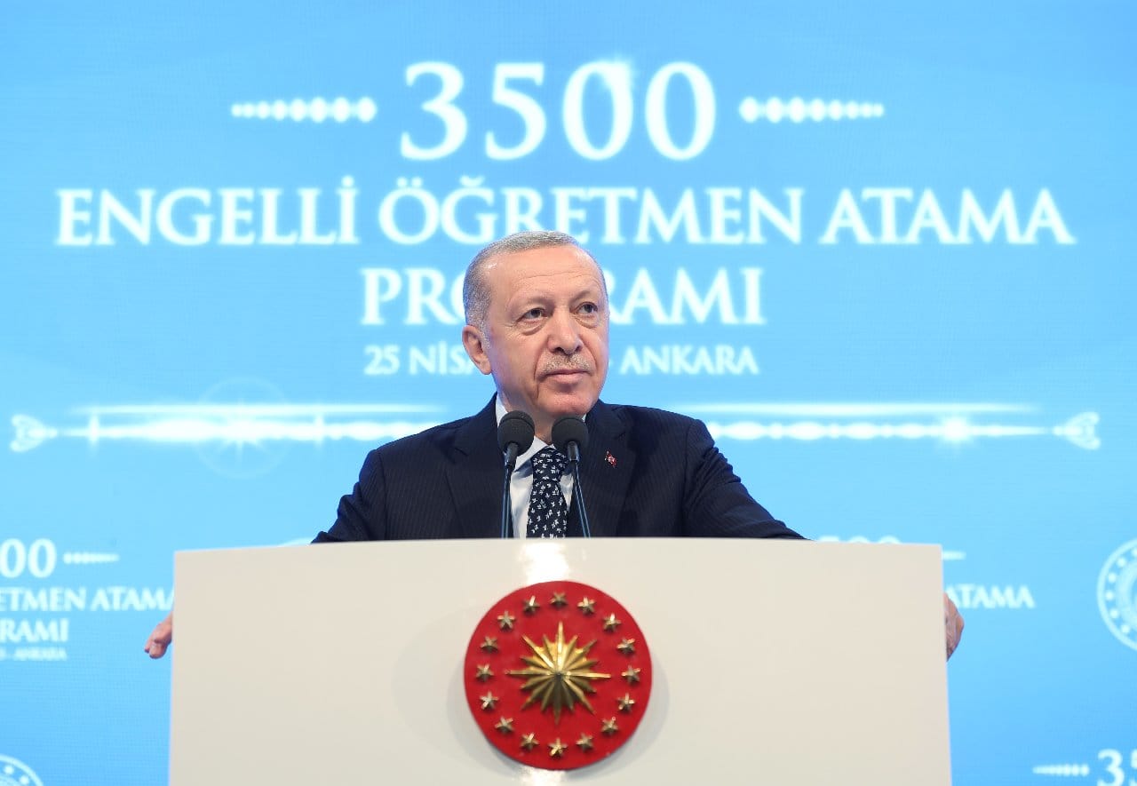 Engelli Öğretmen Atamasında Erdoğan: Engelliye Benzemiyorsun, Engelli Misin?