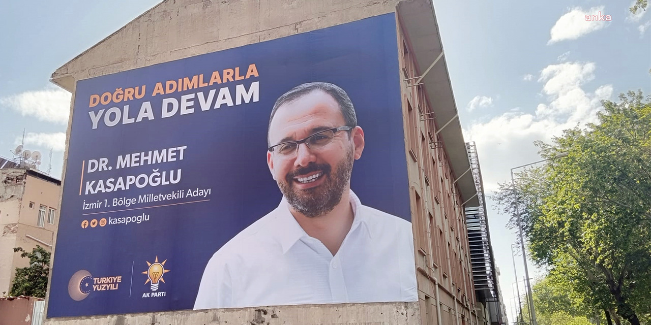 Kamu binalarında AKP propagandası