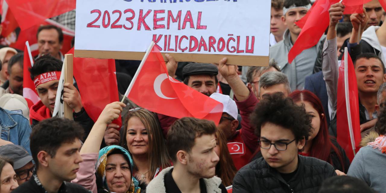 Kemal Kılıçdaroğlu Gençlere Seslendi: İlk Turda Bitmeli