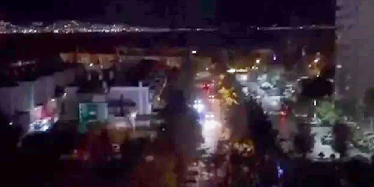 İzmir'de Birden Sirenler Çalmaya Başladı: Sokağa Döküldüler