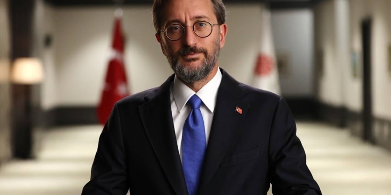 Fahrettin Altun Devlet Memuru Olduğunu Unuttu