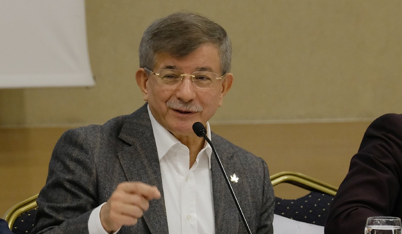 Davutoğlu: Millet, 14 Mayıs Akşamı Bu Zihniyetten Kurtulduğu İçin Şükür Secdesi Edecek