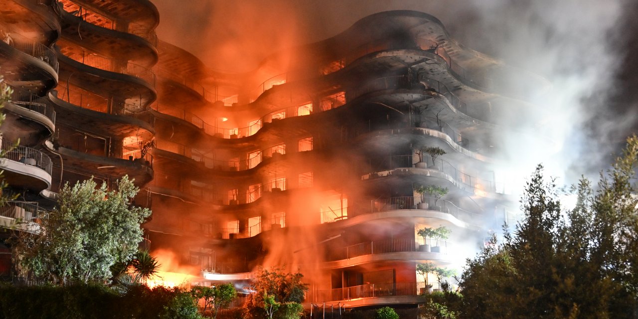 'Yasak Aşk' İddiası Gündeme Gelmişti: İzmir Yangınında Savcılıktan Yeni Hamle