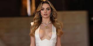 Sadakatsiz'in Derin'i Melis Sezen ünlü iş adamıyla yakalandı! Ünlü oyuncunun gizli aşkı bakın nasıl ortaya çıktı...