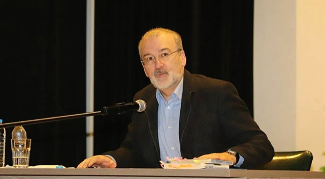 Hulki Cevizoğlu en Atatürkçü partinin AKP olduğunu zannediyor