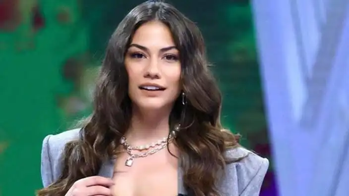 Demet Özdemir'in ablası da ünlü çıktı: Meğer Mustafa Sandal'ın klibinde oynamış