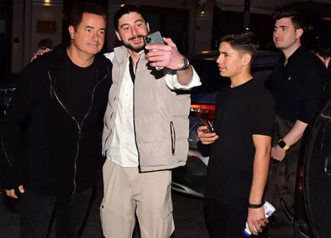 Acun Ilıcalı yürümekte zorlandı! Sevgilisiyle Bebek turuna çıkan Acun Ilıcalı'ya fotoğraf kuyruğu