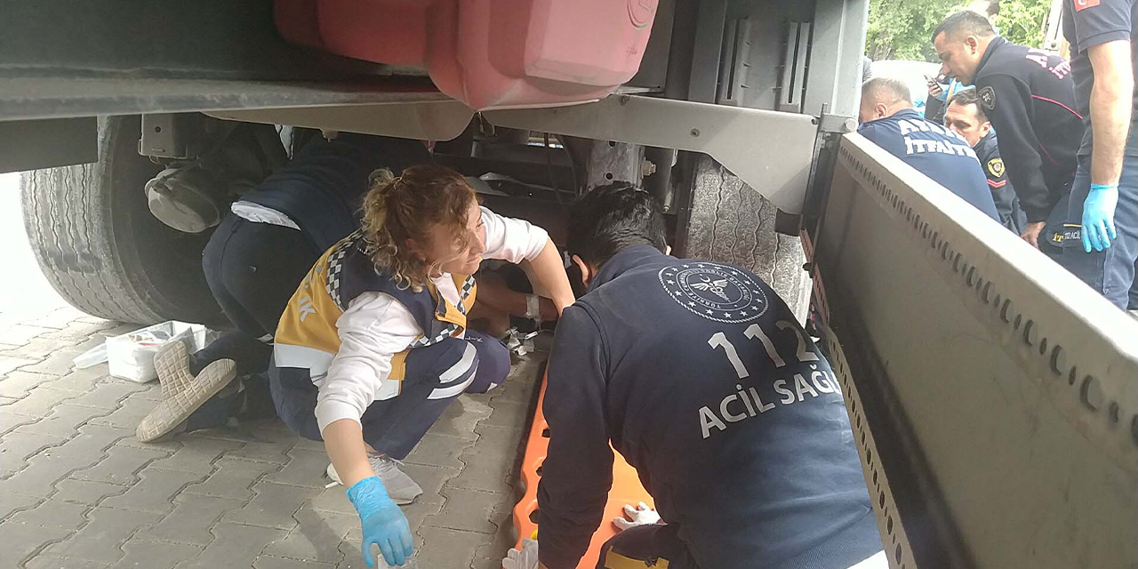 Aydın'da korkunç kaza: Sağlık görevlileri ilk müdahaleyi TIR'ın altına yaptı